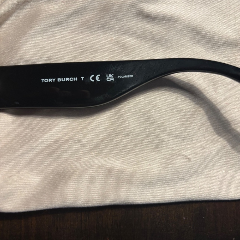 Tory Burch Cat eye polarized sunglasses - Picture 4 of 5